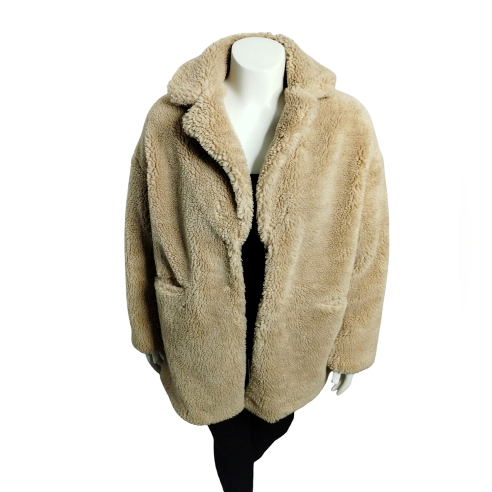 TopShop Women's Teady Bear Warm & Cozy Winter Coat size 6 Fluffy NWT Chunky